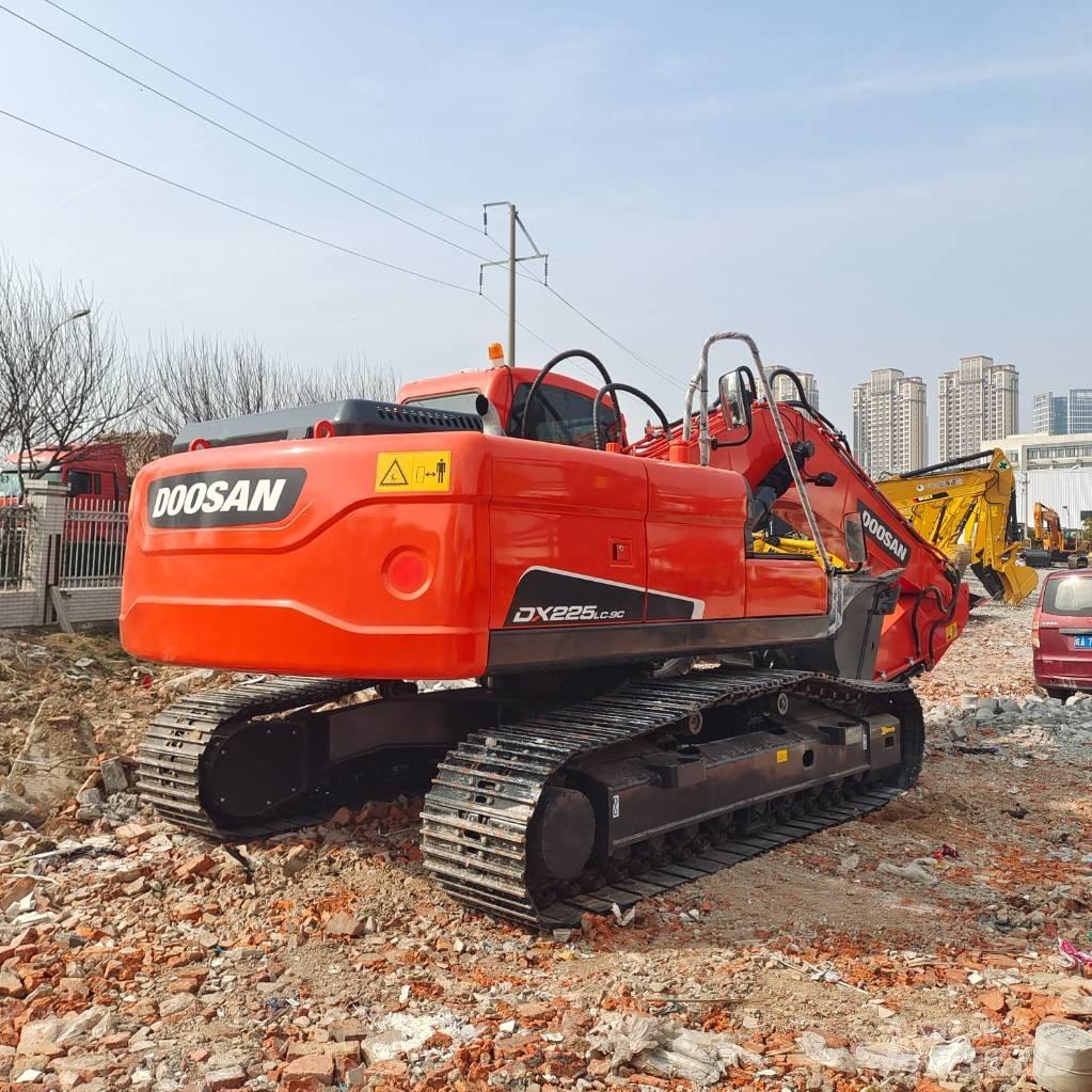 Doosan DX225LC-9C Escavadoras de rastos