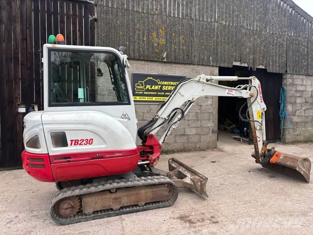 Takeuchi TB 230 Mini Escavadoras <7t
