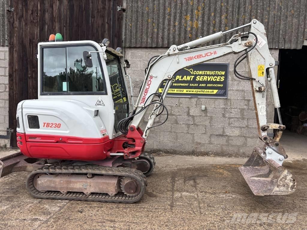 Takeuchi TB 230 Mini Escavadoras <7t