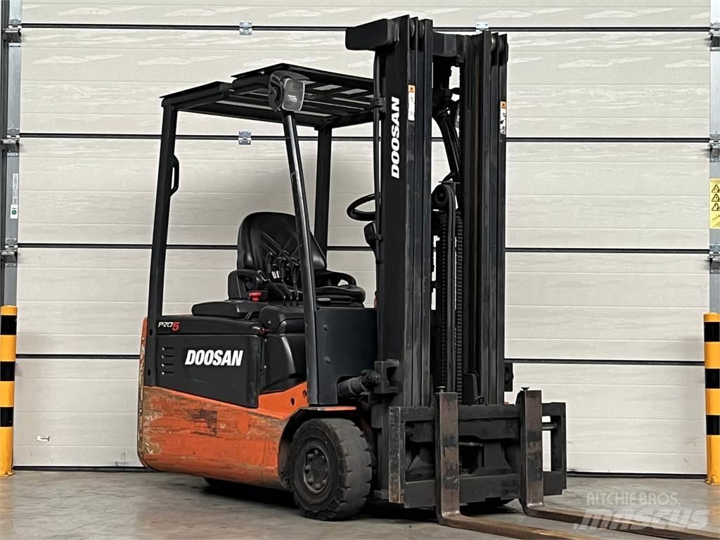 Doosan B18T-5 Empilhadores eléctricos