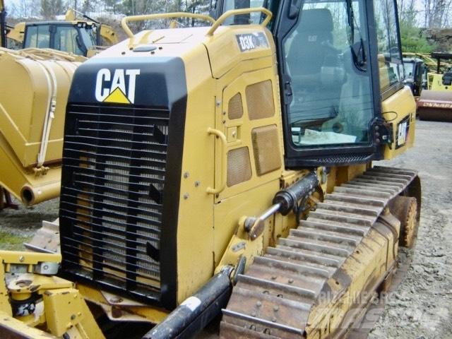 CAT D 3 K 2 XL Dozers - Tratores rastos