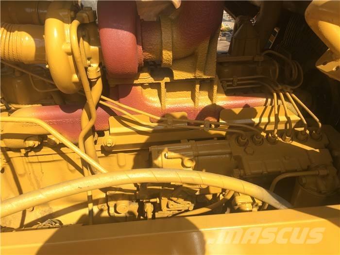 CAT D 6 D Dozers - Tratores rastos