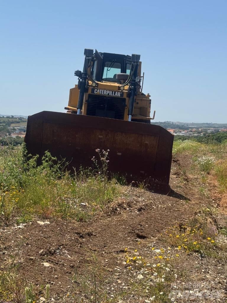 CAT D 6 T XL Dozers - Tratores rastos