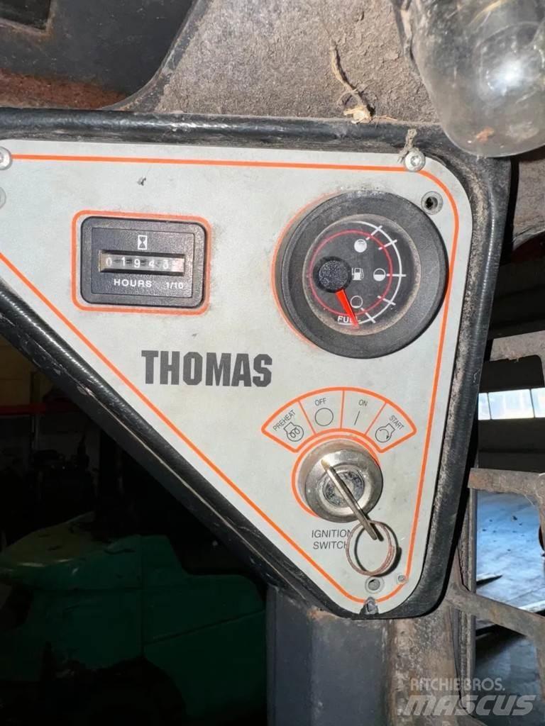 Thomas T153 Carregadoras de direcção deslizante