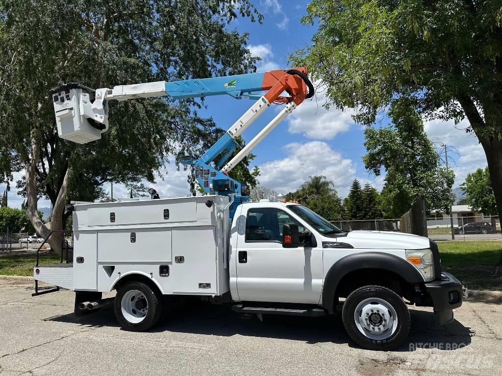 Ford F 550 SD Plataformas aéreas montadas em camião