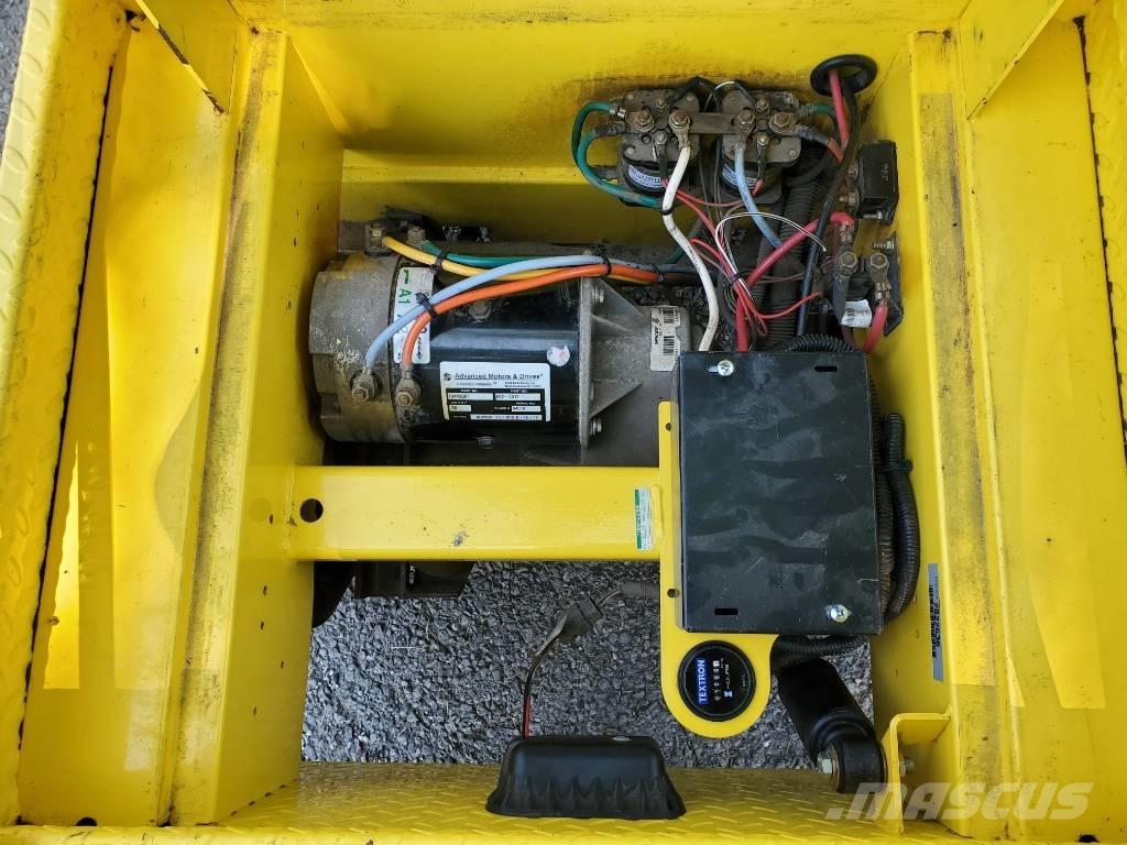 Cushman Minute Miser Tractores de reboque