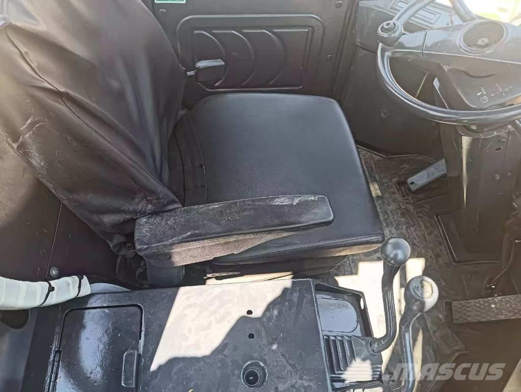 Komatsu WA 470-3 Pás carregadoras de rodas