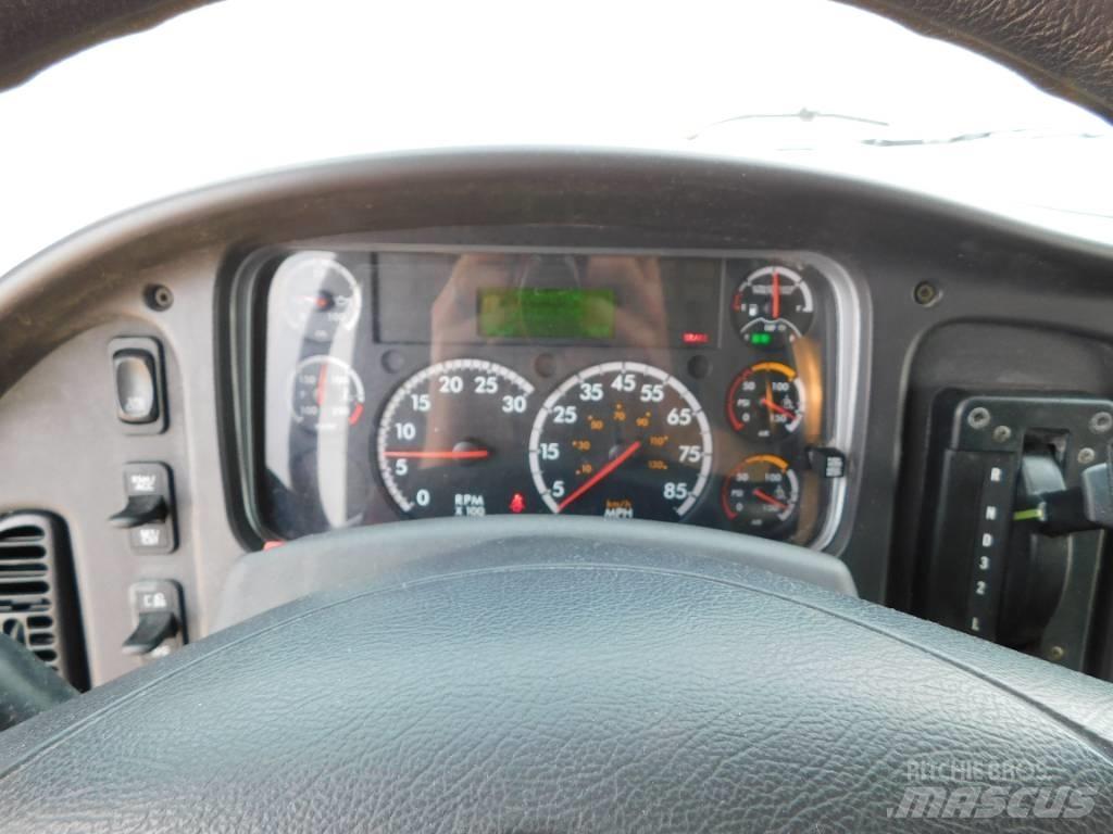 Freightliner M2 106 Camiões porta-contentores