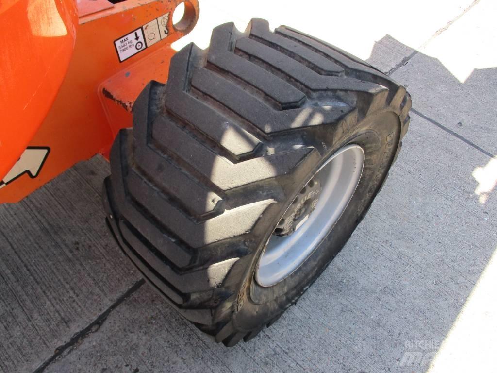 JLG 450AJ (901) Plataformas de braço compactas auto-propulsão