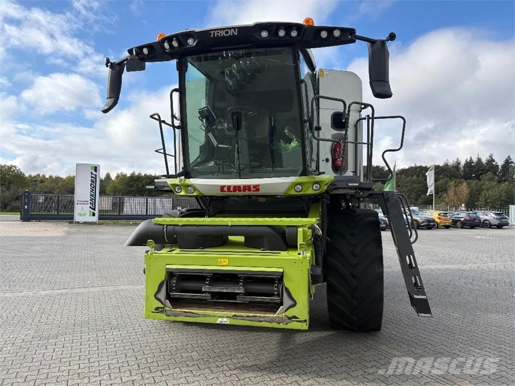 CLAAS TRION 520 Ceifeiras debulhadoras
