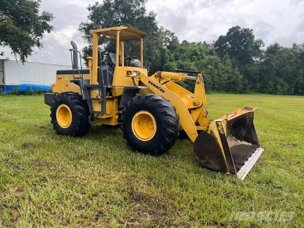 Komatsu WA 250-3L Pás carregadoras de rodas