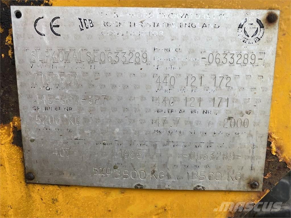 JCB 407 Carregadora multifunções