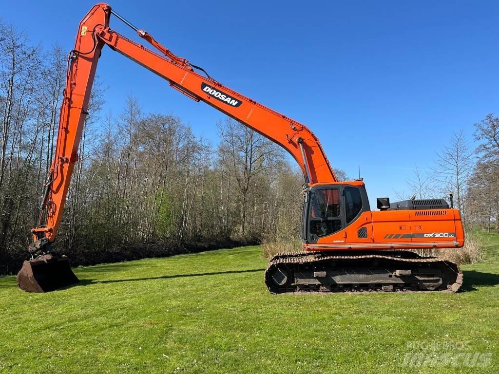 Doosan DX 300 Escavadoras de rastos