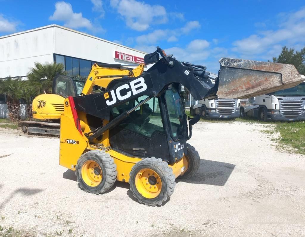 JCB 155 Carregadoras de direcção deslizante