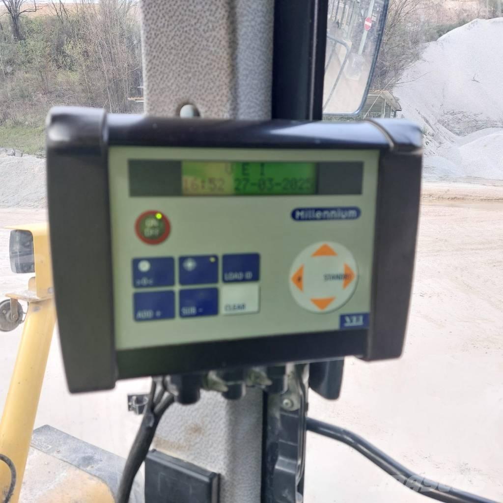 Komatsu WA 600-3 Pás carregadoras de rodas