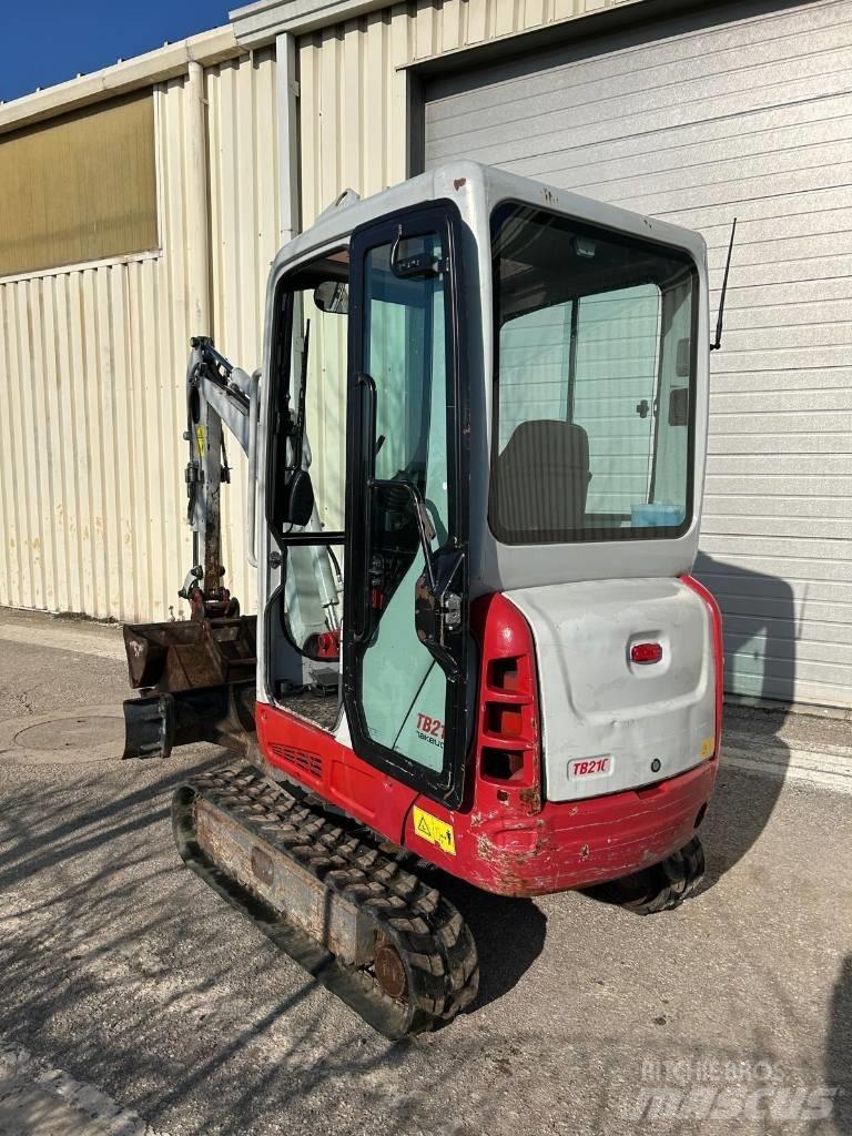 Takeuchi TB216 Mini Escavadoras <7t