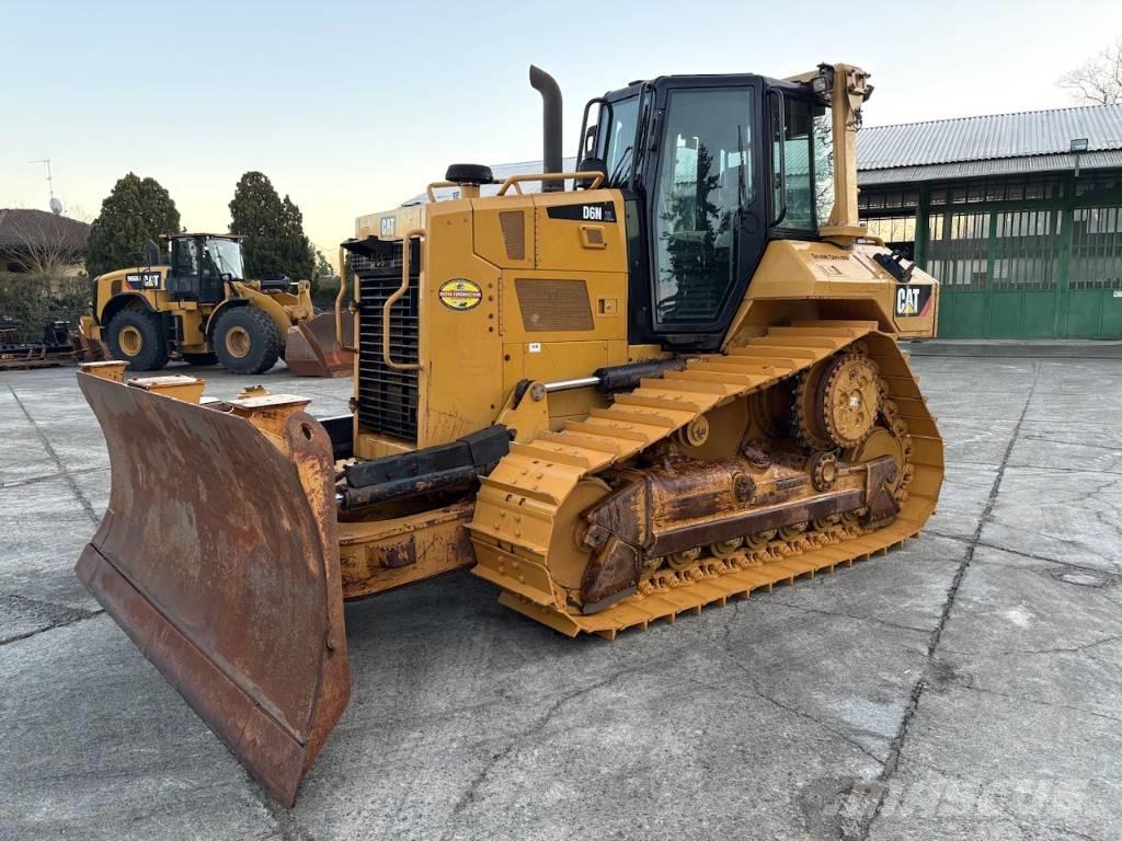 CAT D 6 N XL Dozers - Tratores rastos