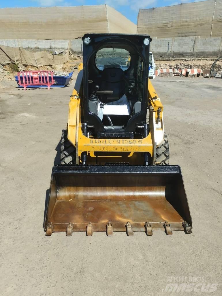 CAT 226 D Carregadoras de direcção deslizante