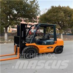 Toyota 7 FDN 30 Empilhadores Diesel