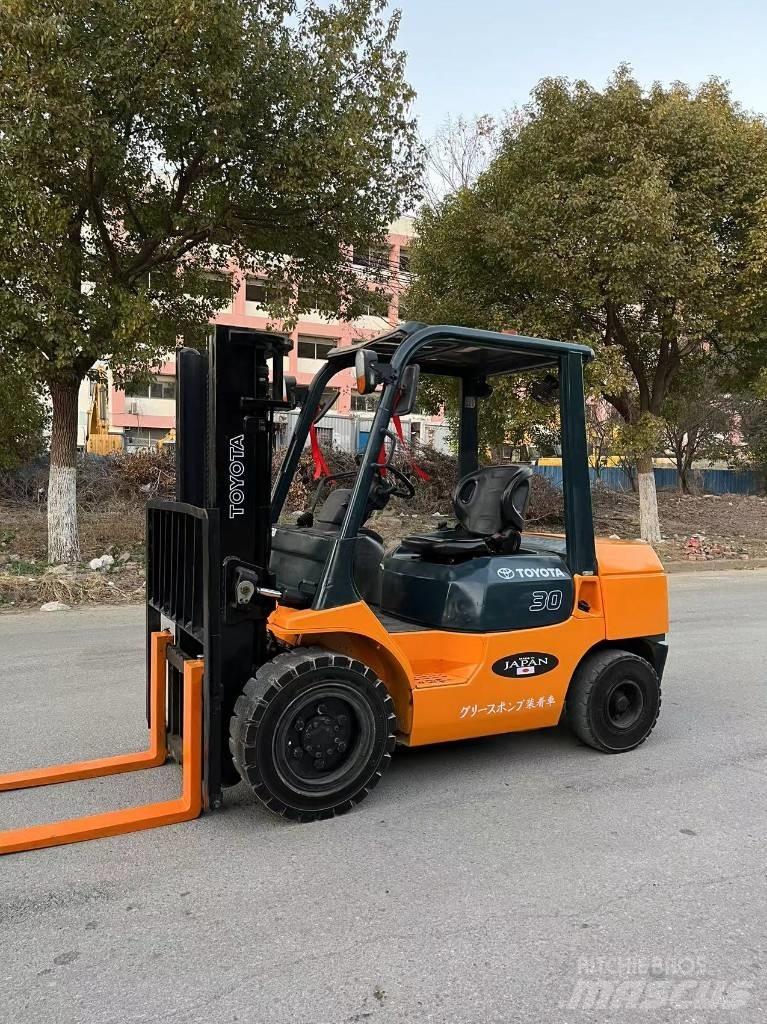 Toyota 7 FDN 30 Empilhadores Diesel
