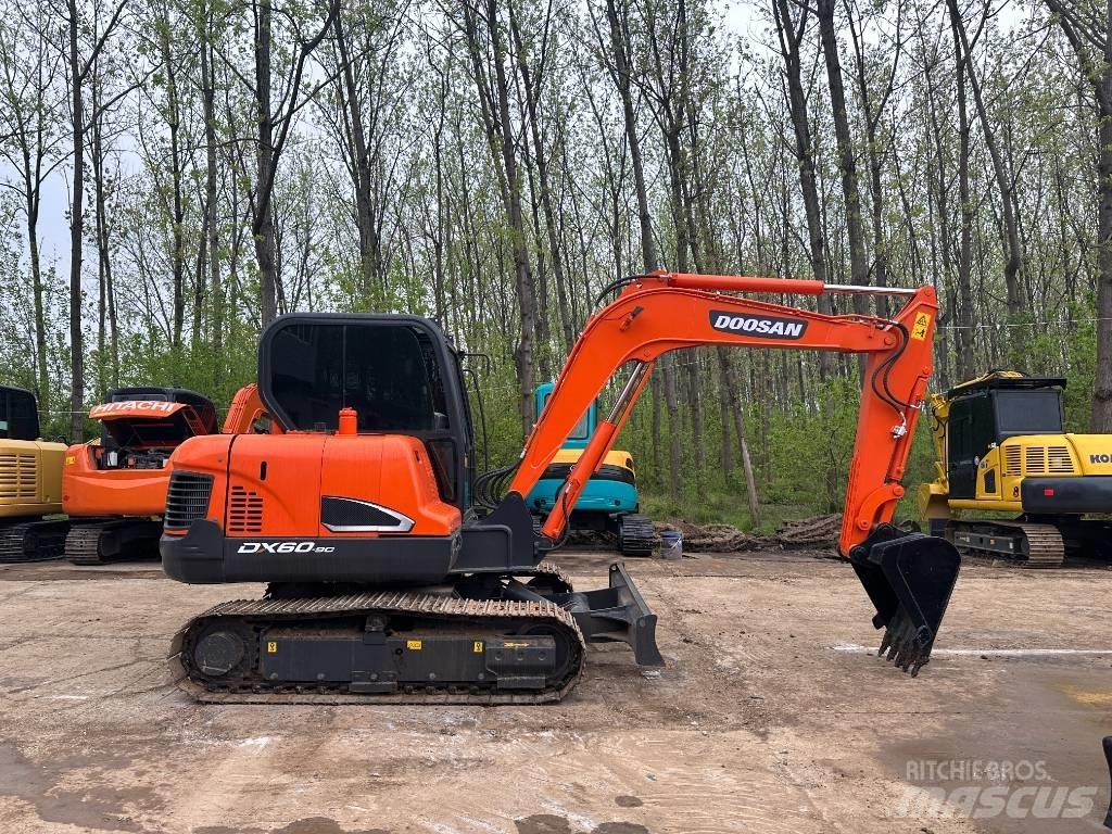 Doosan DX 60 Mini Escavadoras <7t
