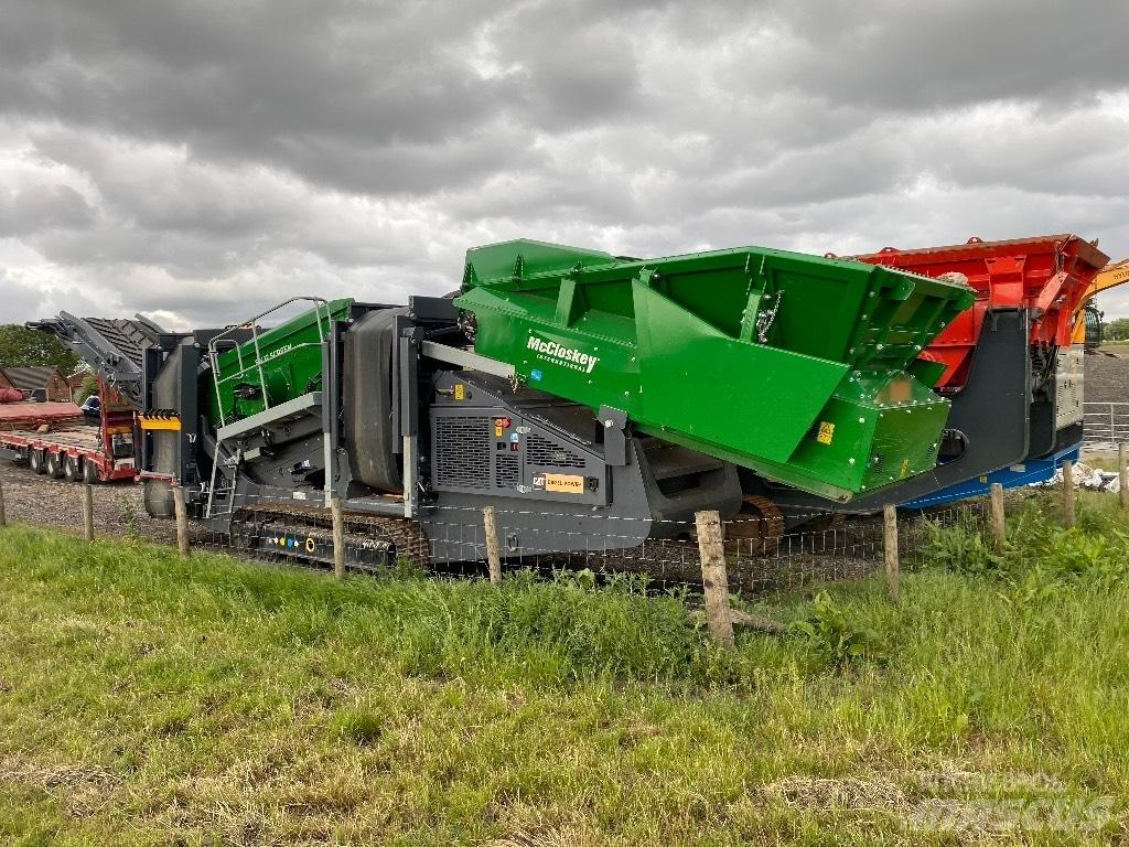 McCloskey R105 Crivos móveis