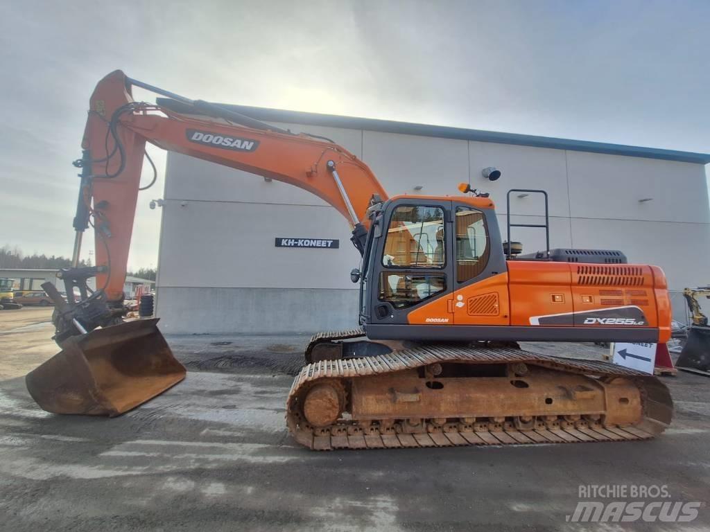 Doosan DX 255 LC-5 Escavadoras de rastos