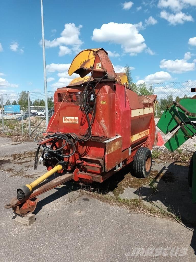 Tomahawk 808 Cortadores, moinhos e desenroladores de fardos