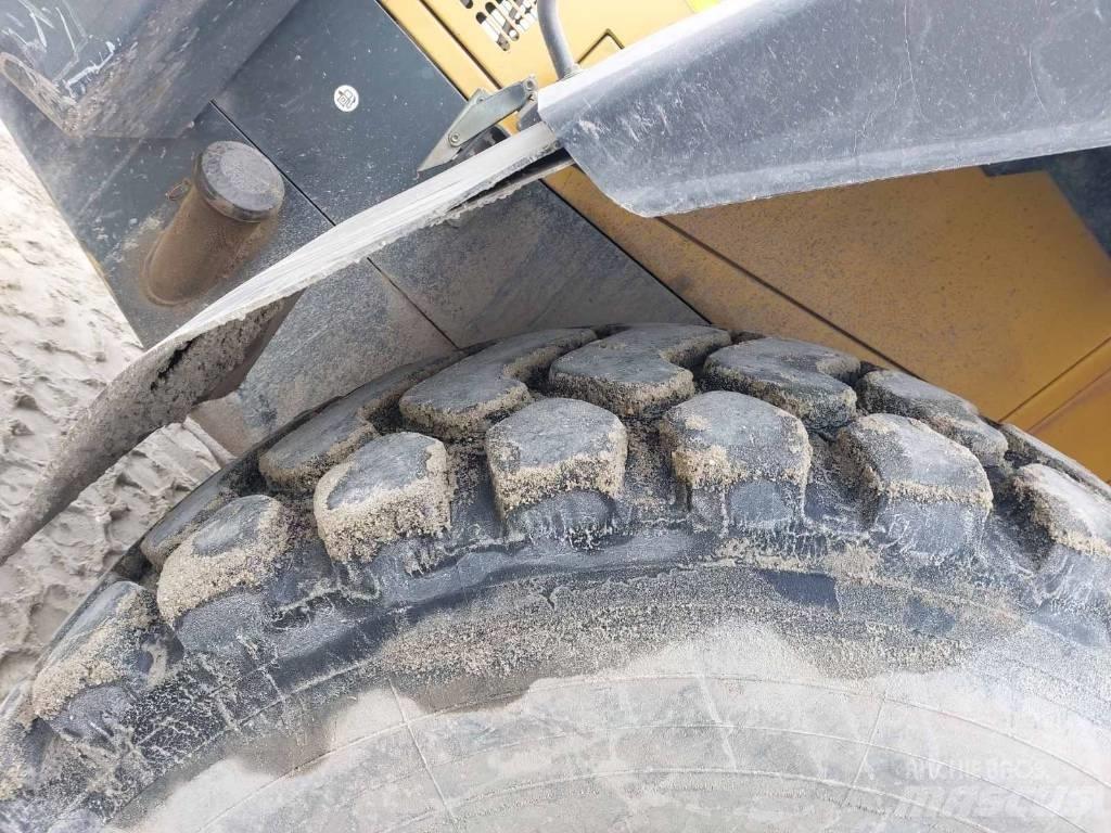 Komatsu WA380-5 Pás carregadoras de rodas