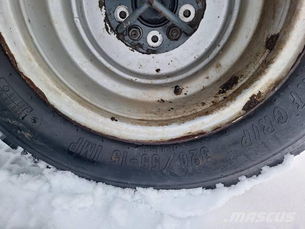 Avant 745 Carregadora multifunções