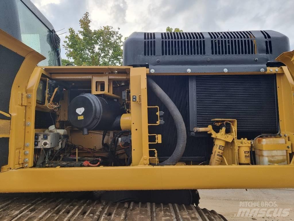 CAT 330 D Escavadoras de rastos