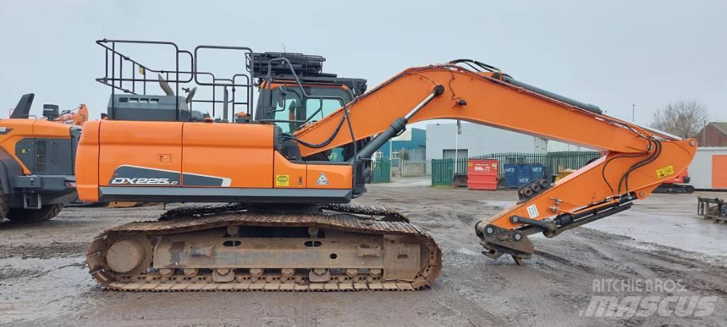 Doosan DX225LC-5 Escavadoras de rastos
