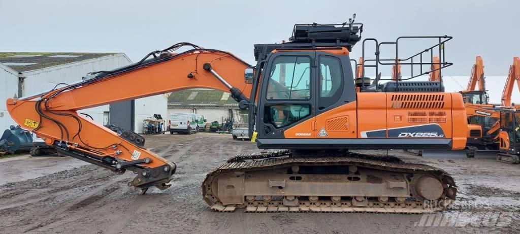 Doosan DX225LC-5 Escavadoras de rastos