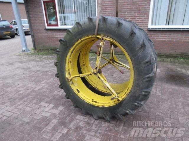 Vredestein 12.4/38 Pneus Agrícolas