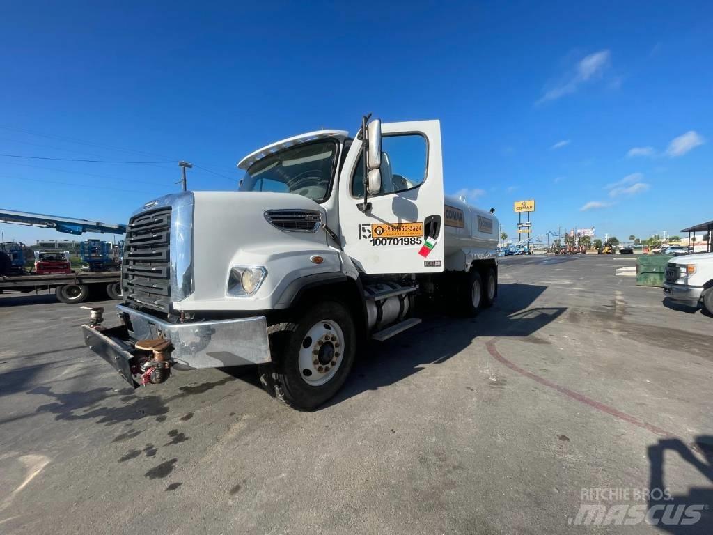 Freightliner 108 SD Auto-tanques