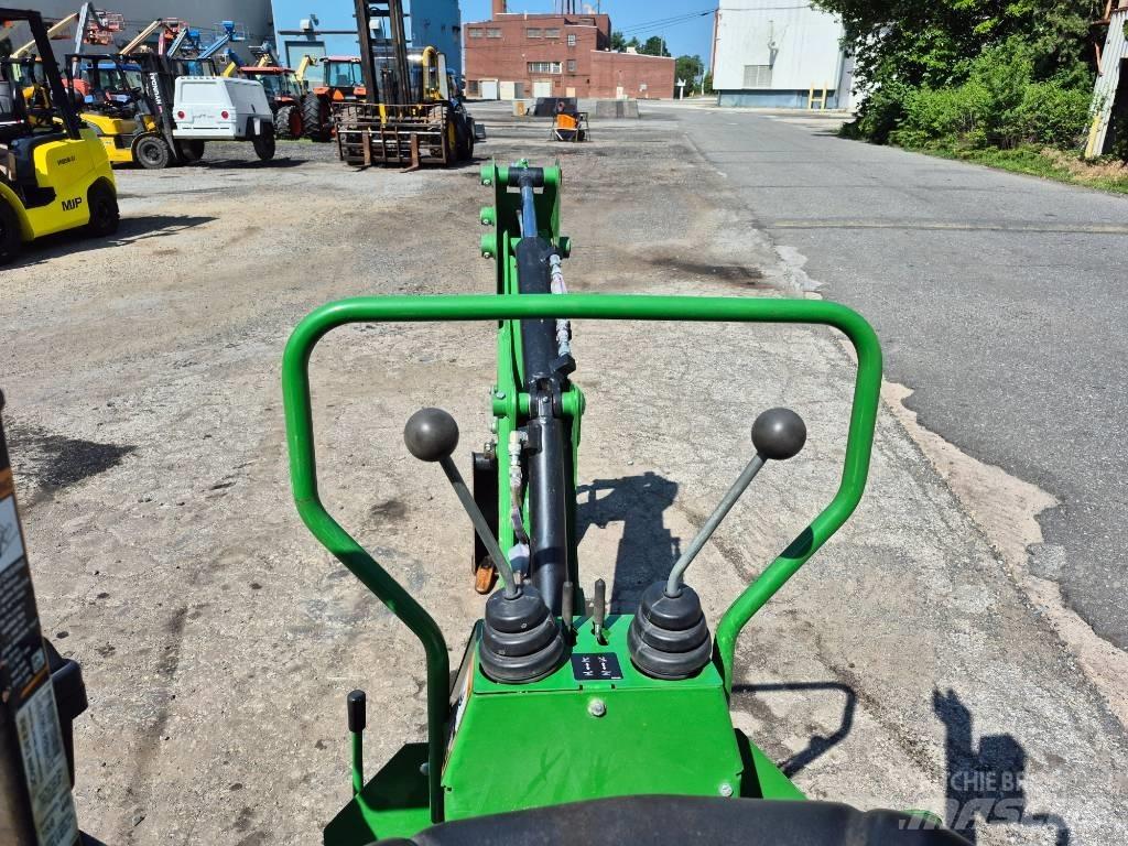 John Deere 1025 R Tratores Agrícolas usados