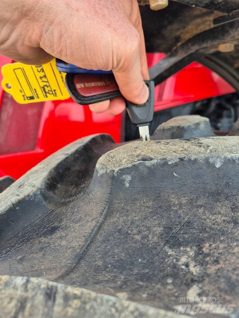 Massey Ferguson 5713 Tratores Agrícolas usados