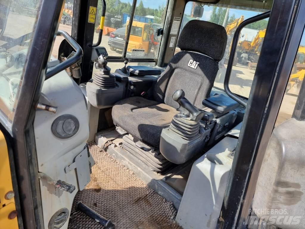 CAT D 6 K LGP Dozers - Tratores rastos