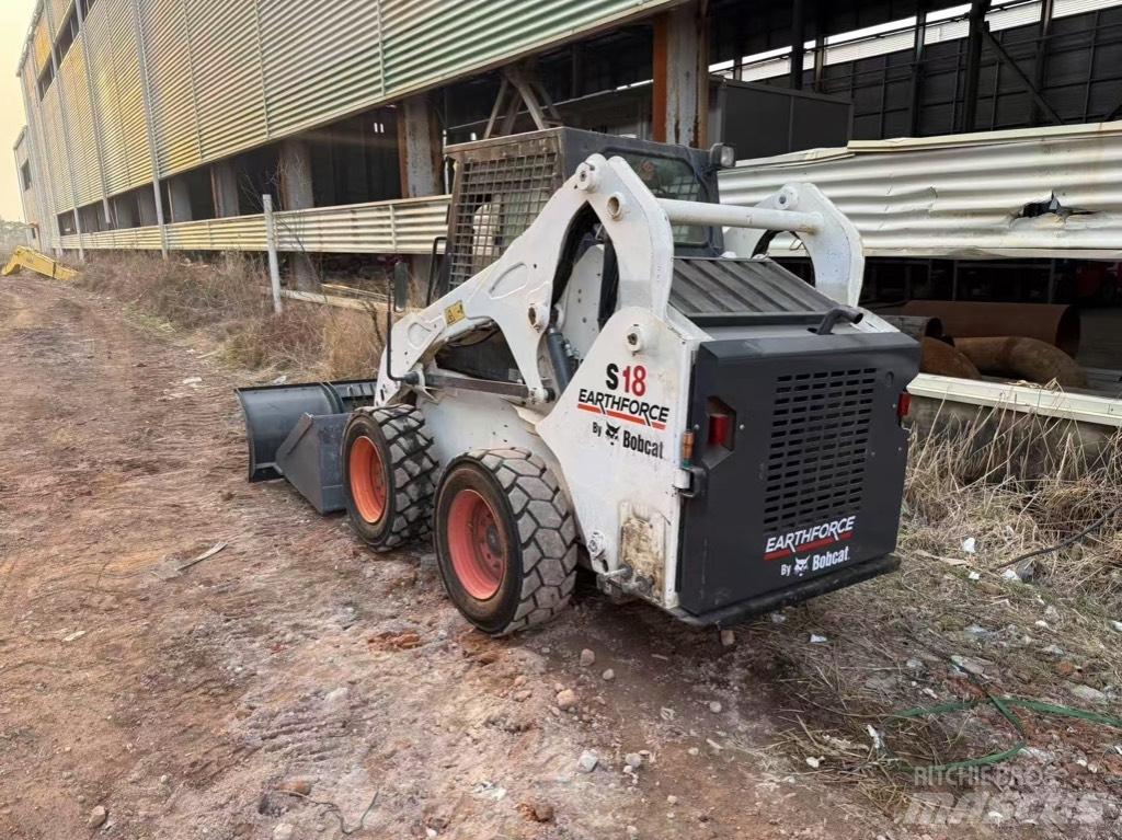 Bobcat S 18 Carregadoras de direcção deslizante