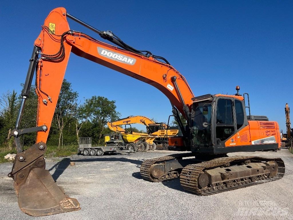 Doosan DX 225 LC-5 Escavadoras de rastos