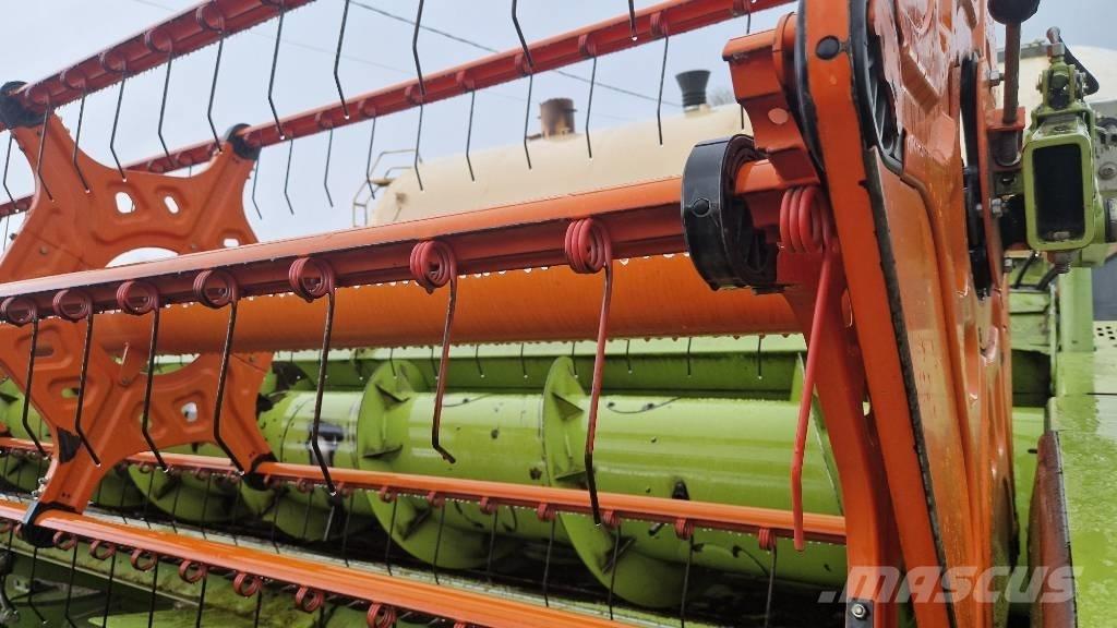 CLAAS Vario 1050 Ceifeiras debulhadoras compactas