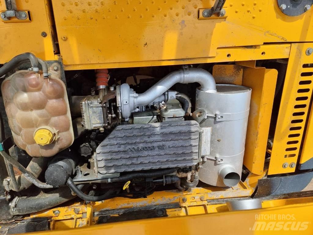 JCB JS 130 LC Escavadoras de rastos