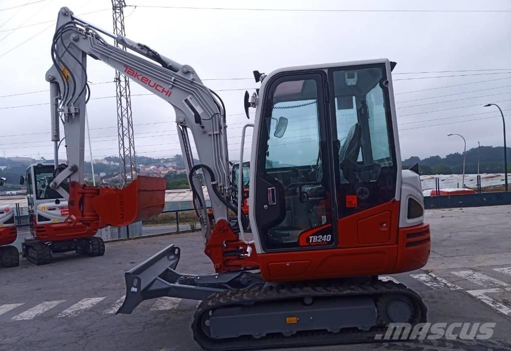 Takeuchi TB 240 Mini Escavadoras <7t