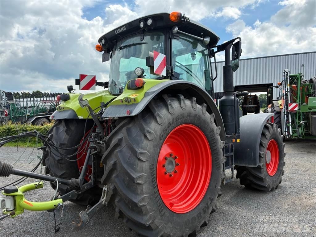 CLAAS ARION 650 Tratores Agrícolas usados