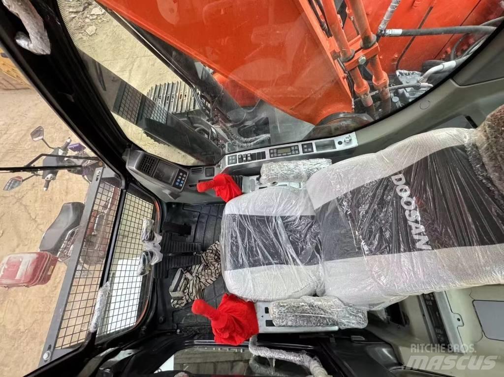 Doosan DX 300 Escavadoras de rastos