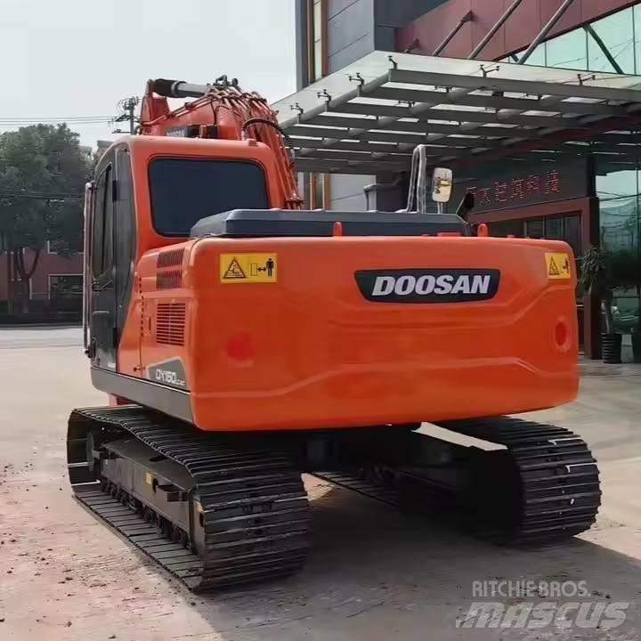 Doosan DX150 Escavadoras Midi 7t - 12t