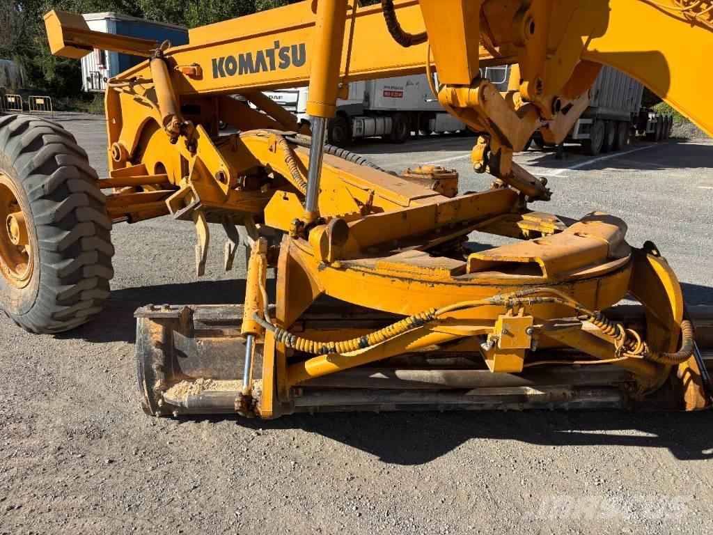 Komatsu GD 530 A Motoniveladoras