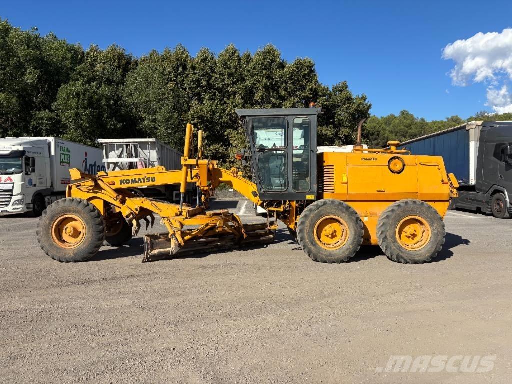 Komatsu GD 530 A Motoniveladoras