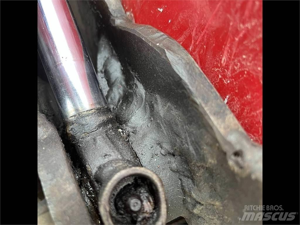 Valmet 350.1 Cabeças de ceifeiras