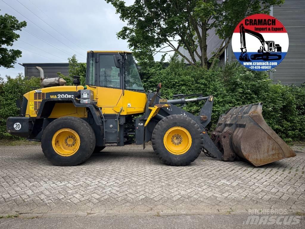 Komatsu WA 200 PZ-6 Pás carregadoras de rodas